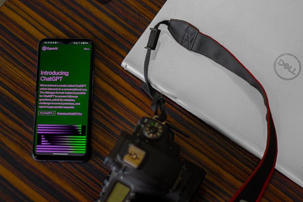 Quelle est la différence entre ChatGPT et d'autres modèles d'IA conversationnelle ?